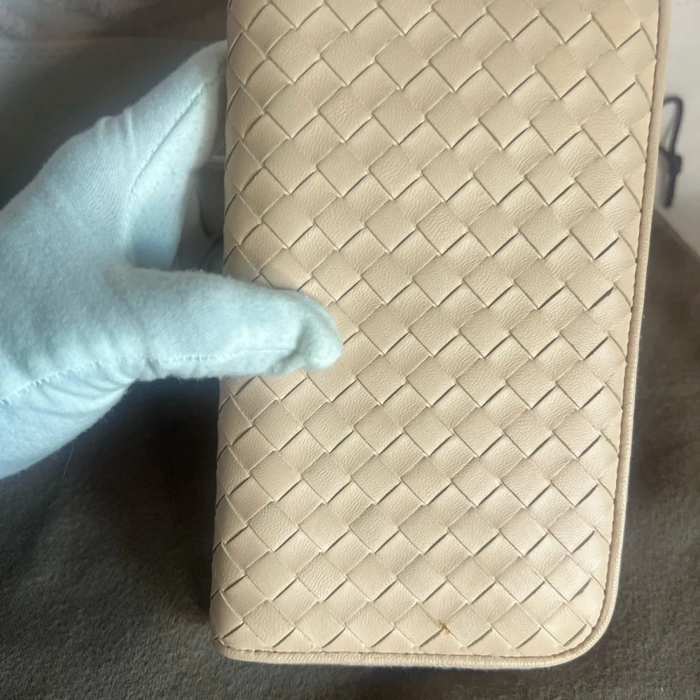 Bottega Veneta Nappa Intrecciato Zip Around wallet. - Picture 14 of 16